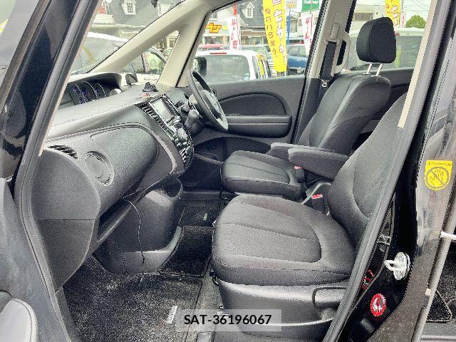 Mazda BIANTE 2015-11 7325834-12