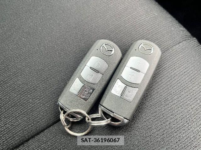 Mazda BIANTE 2015-11 7325834-26
