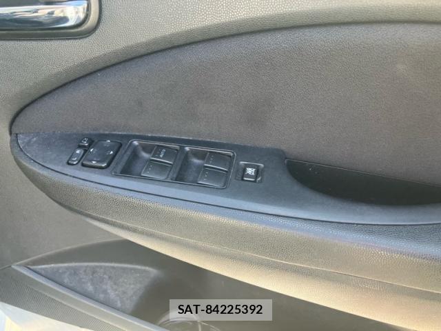 Mazda BIANTE 2010-09 7325828-13