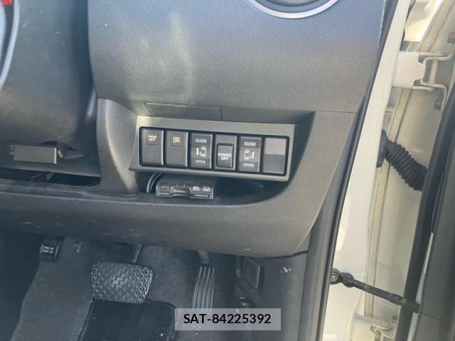 Mazda BIANTE 2010-09 7325828-14