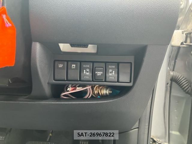 Mazda BIANTE 2013-06 7499641-17