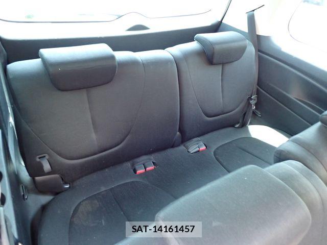 Mazda BIANTE 2011-06 7499642-18