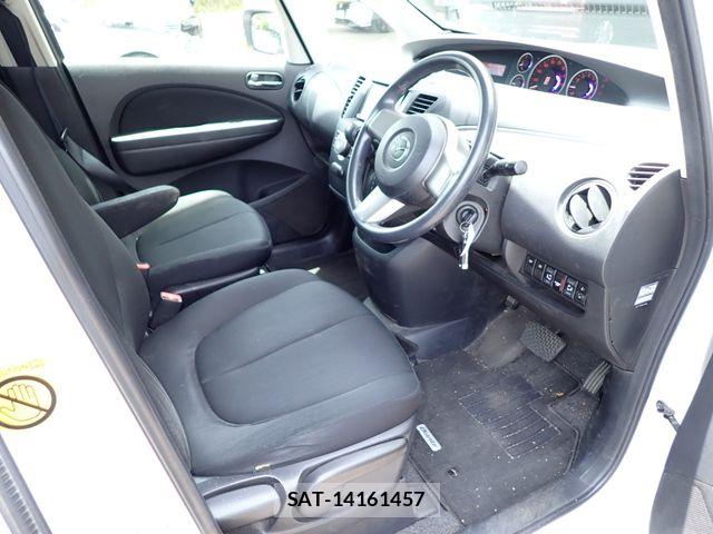 Mazda BIANTE 2011-06 7499642-1