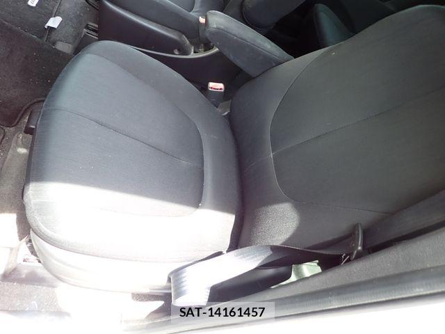 Mazda BIANTE 2011-06 7499642-20
