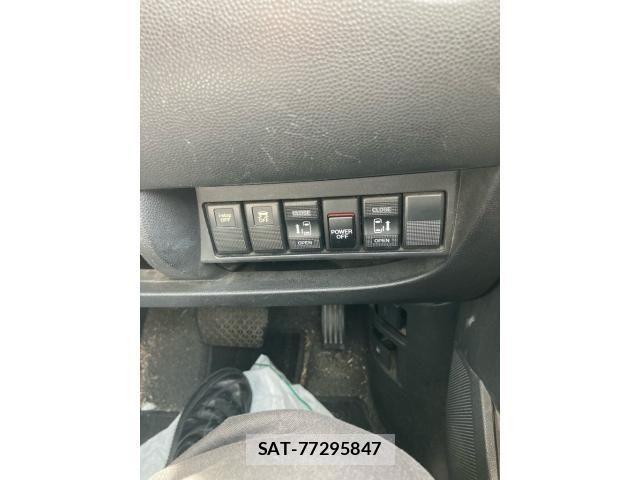 Mazda BIANTE 2017-06 7721171-15