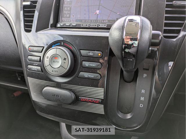 Mazda BIANTE 2013-10 7721170-11