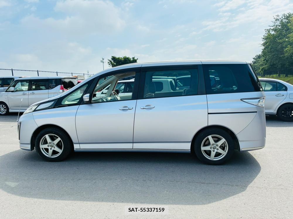 Mazda BIANTE 2010-02 7972158-1