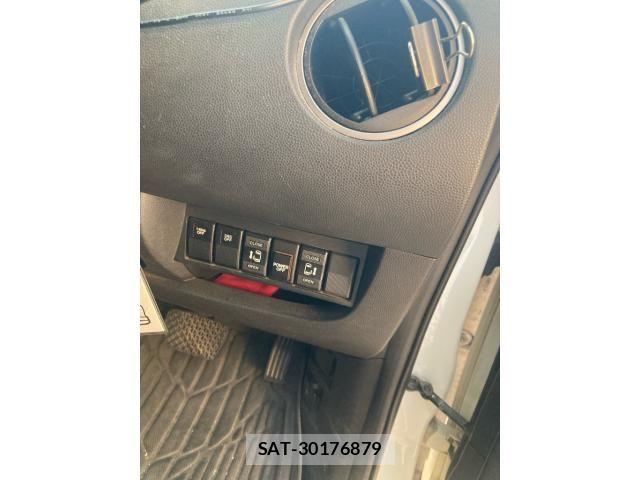 Mazda BIANTE 2009-06 8072963-12