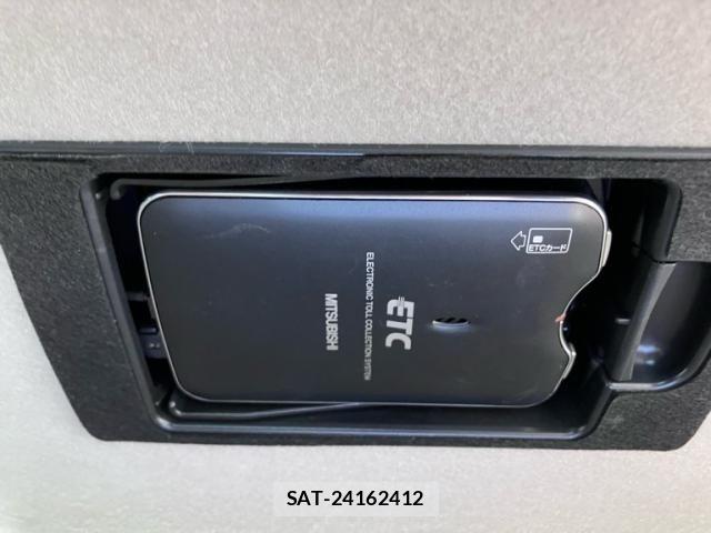 Mazda BIANTE 2011-05 8098127-23