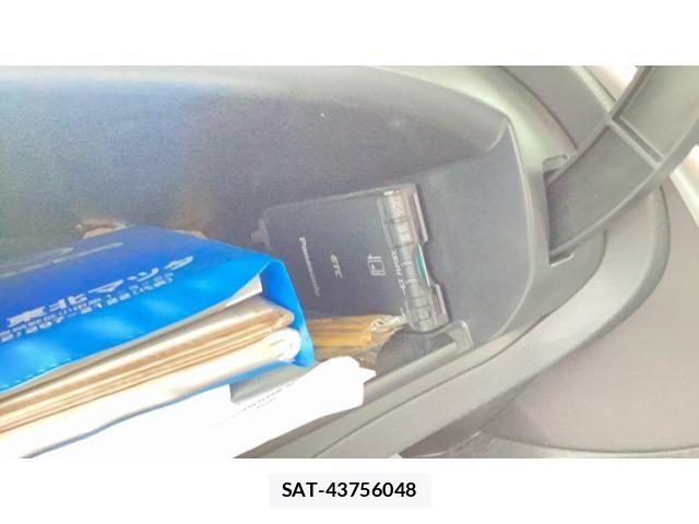 Mazda BIANTE 2014-05 8098120-26