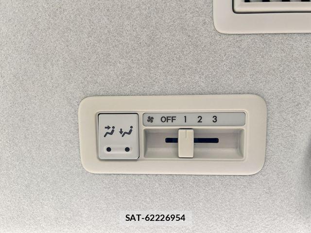 Mazda BIANTE 2016-08 8129131-26