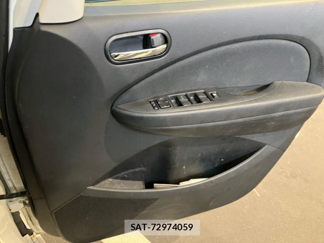 Mazda BIANTE 2012-11 8313240-11