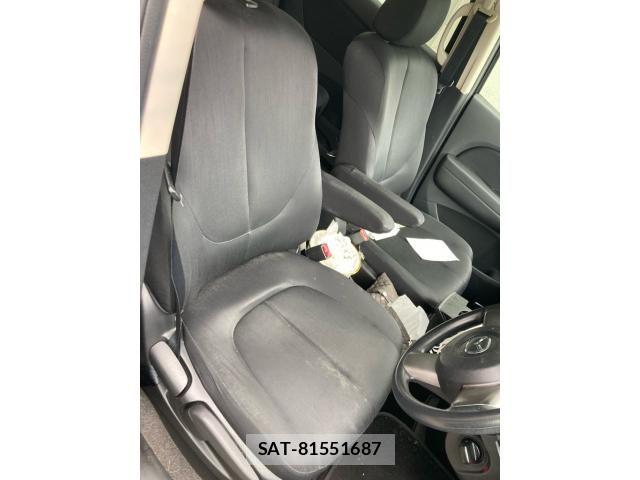 Mazda BIANTE 2011-08 8334995-13