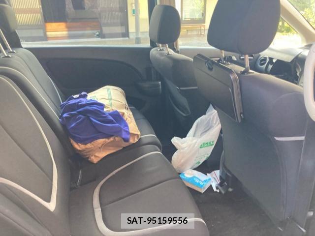 Mazda BIANTE 2010-03 8665842-10