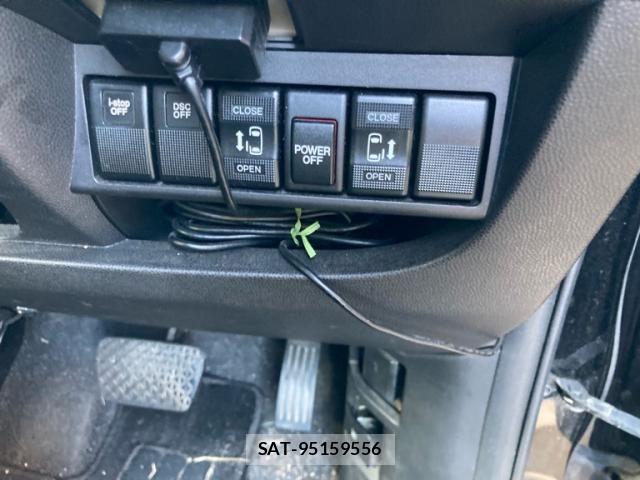 Mazda BIANTE 2010-03 8665842-14