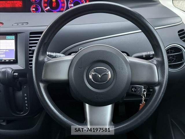 Mazda BIANTE 2013-03 8827962-22