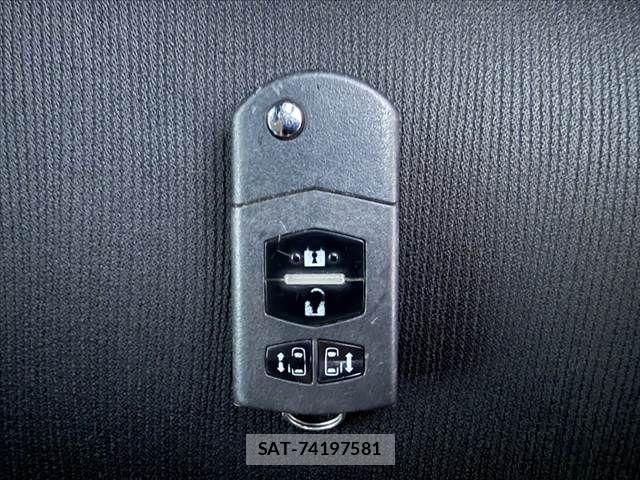 Mazda BIANTE 2013-03 8827962-27