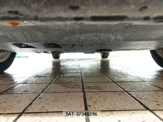 Mazda BIANTE 2015-07 8827959-13
