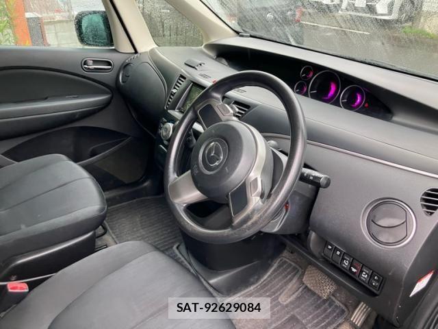 Mazda BIANTE 2015-02 8878804-13