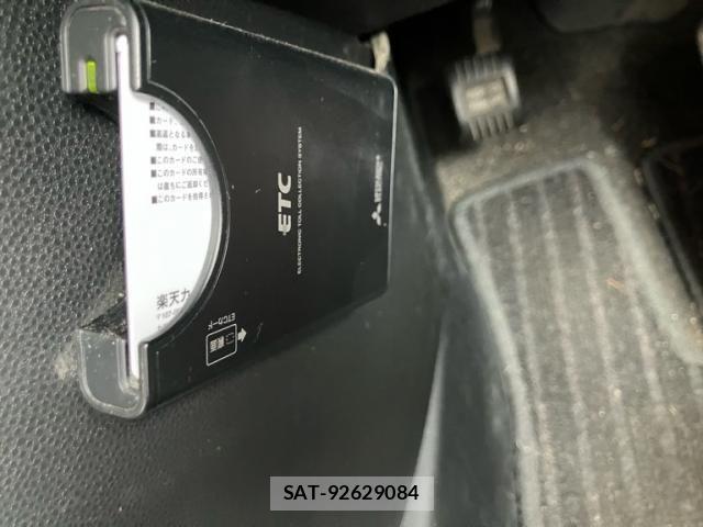 Mazda BIANTE 2015-02 8878804-26