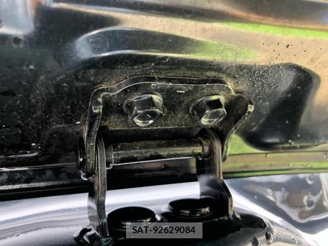 Mazda BIANTE 2015-02 8878804-7
