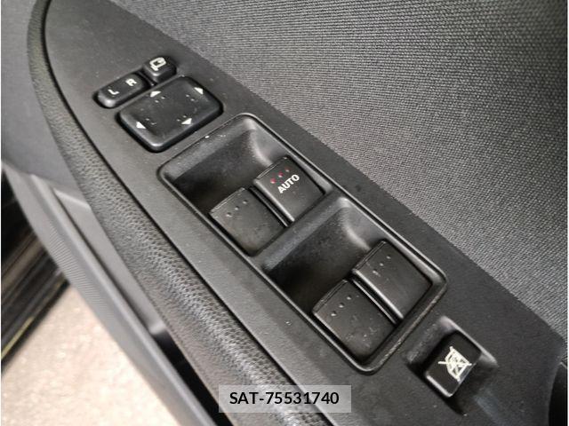 Mazda BIANTE 2012-01 8878805-18
