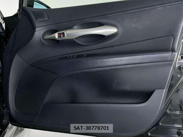 Toyota BLADE 2011-09 8072971-13