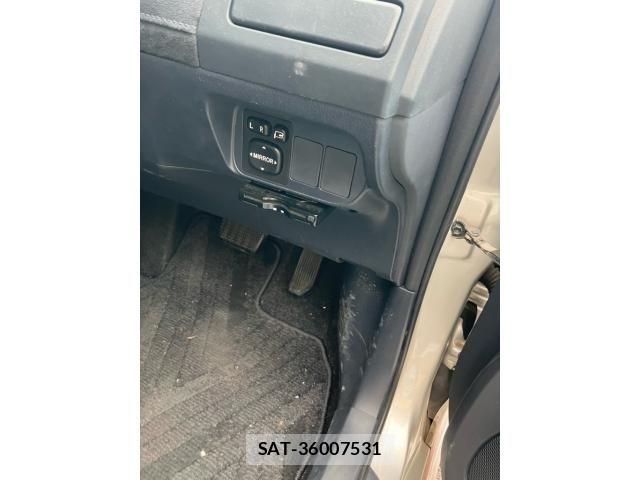 Toyota BLADE 2007-03 8228991-17