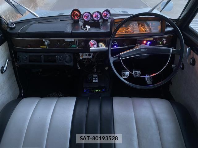 Nissan BLUEBIRD 1967-01 3765589-2