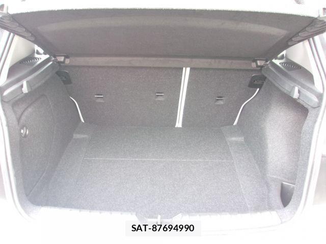 Bmw 1 SERIES 2015-06 1255512-9