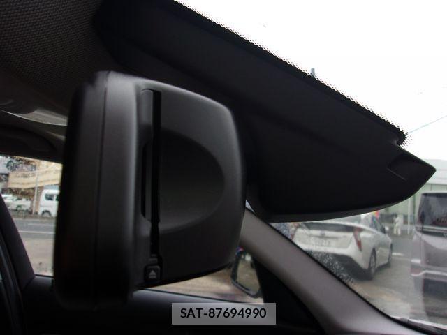 Bmw 1 SERIES 2015-06 1255512-8