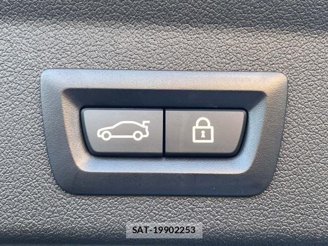 Bmw 1 SERIES 2023-03 4930862-17
