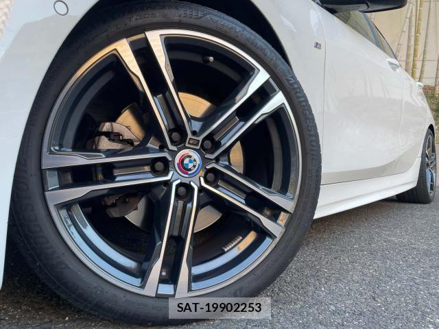 Bmw 1 SERIES 2023-03 4930862-3