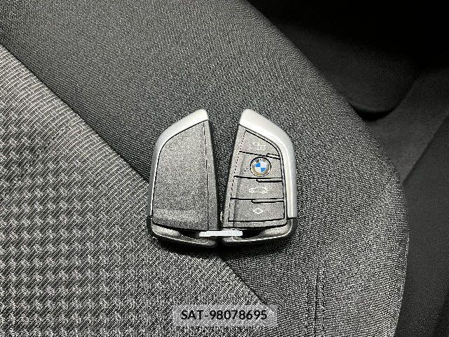 Bmw 1 SERIES 2021-09 4930895-25