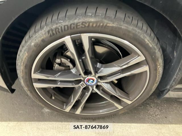 Bmw 1 SERIES 2022-11 4930878-9