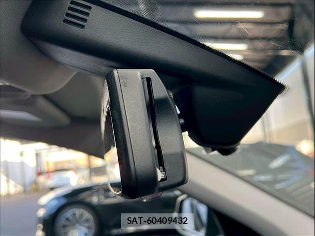 Bmw 1 SERIES 2021-04 6007263-9