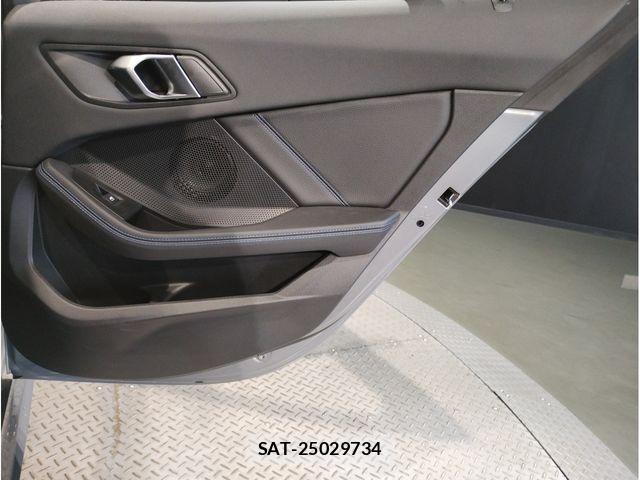 Bmw 1 SERIES 2023-04 6275823-29