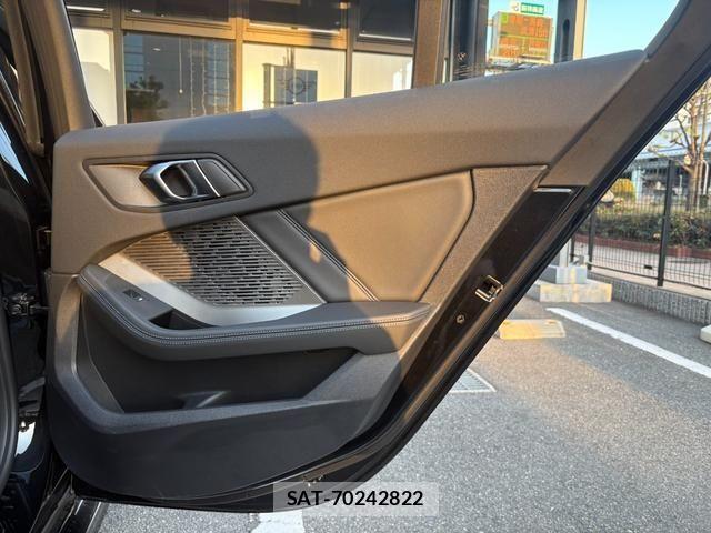 Bmw 1 SERIES 2025-10 6675073-23