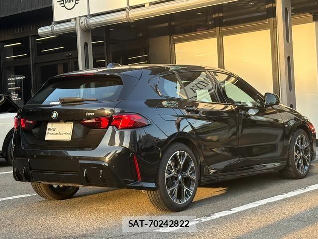 Bmw 1 SERIES 2025-10 6675073-2