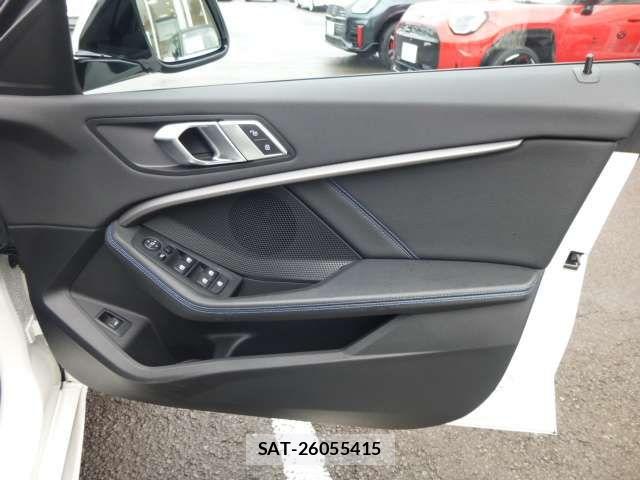 Bmw 1 SERIES 2021-04 7215196-5