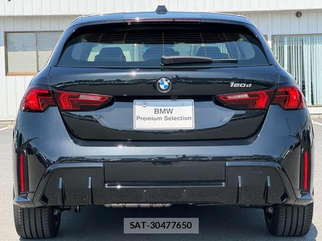Bmw 1 SERIES 2025-08 7215213-4