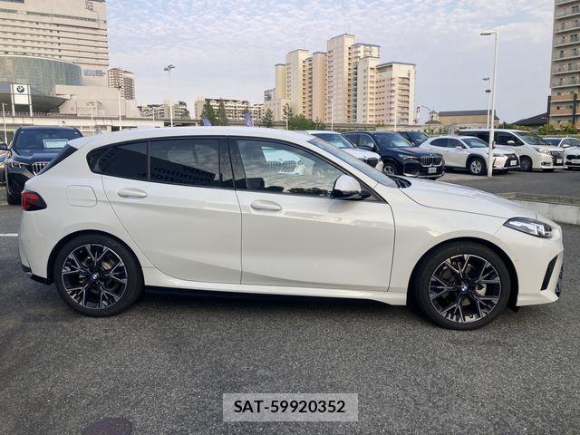 Bmw 1 SERIES 2025-11 7391442-3