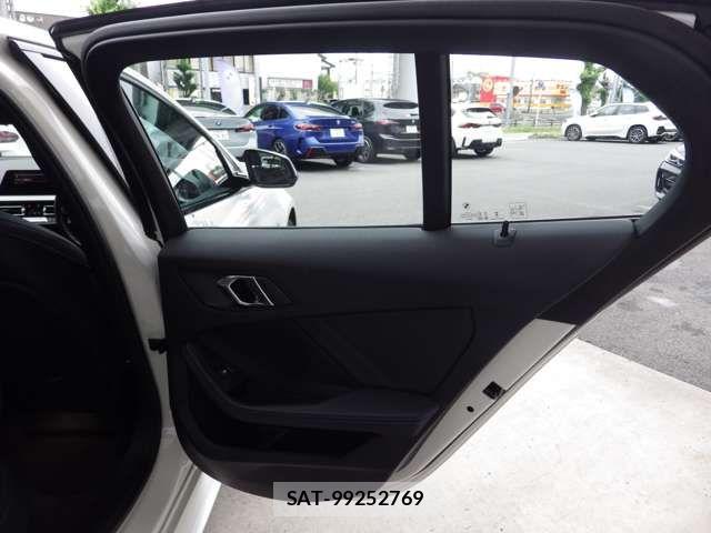 Bmw 1 SERIES 2024-06 7453086-12
