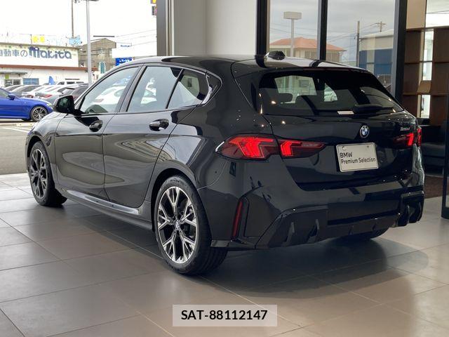 Bmw 1 SERIES 2026-01 7356954-9