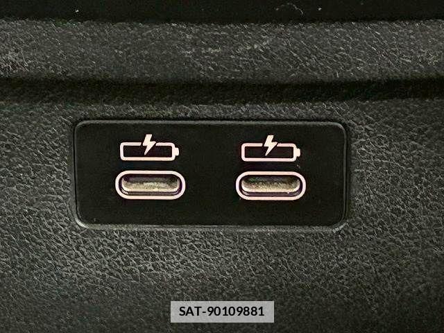 Bmw 1 SERIES 2021-05 7721205-5