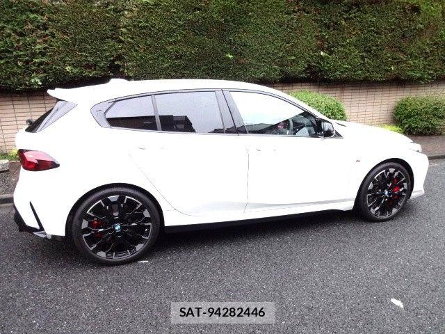 Bmw 1 SERIES 2026-01 7721185-7