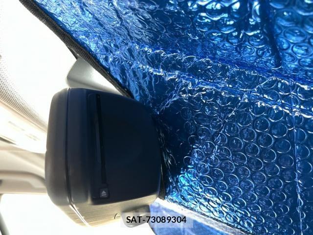 Bmw 1 SERIES 2012-03 7721220-20