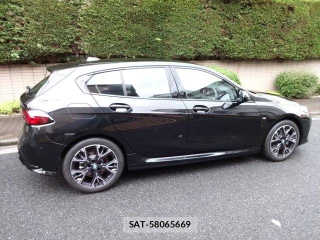 Bmw 1 SERIES 2026-01 7782842-6