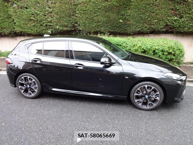 Bmw 1 SERIES 2026-01 7782842-7