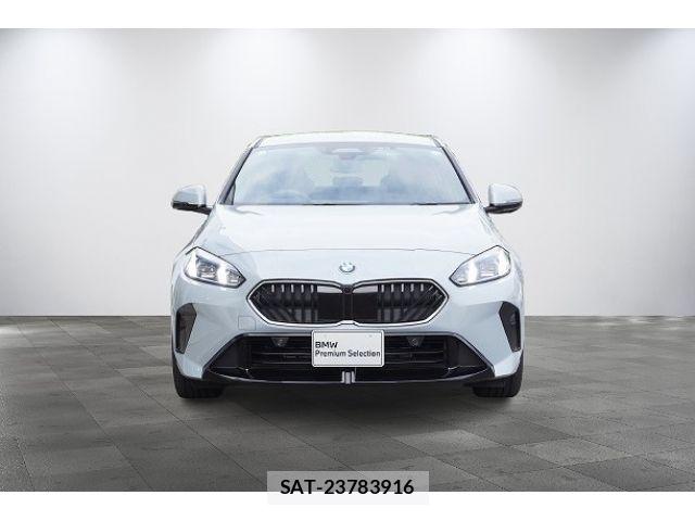 Bmw 1 SERIES 2026-02 8034530-1